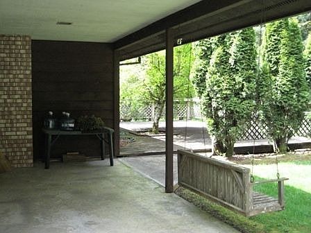 4th image of 9010 Willowbrook Dr