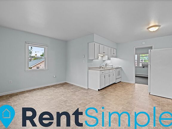 4th image of 223 S Main St APT 5
