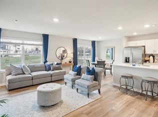 1031 Daisy Ln, Waukee, IA 50263