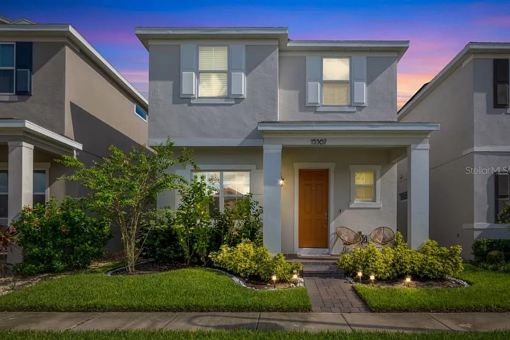 4 bed, 2.5 bath, 2156 sqft, $3,500 — Photo 1