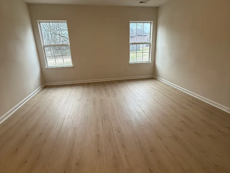 102 Privett Ct — Photo 14
