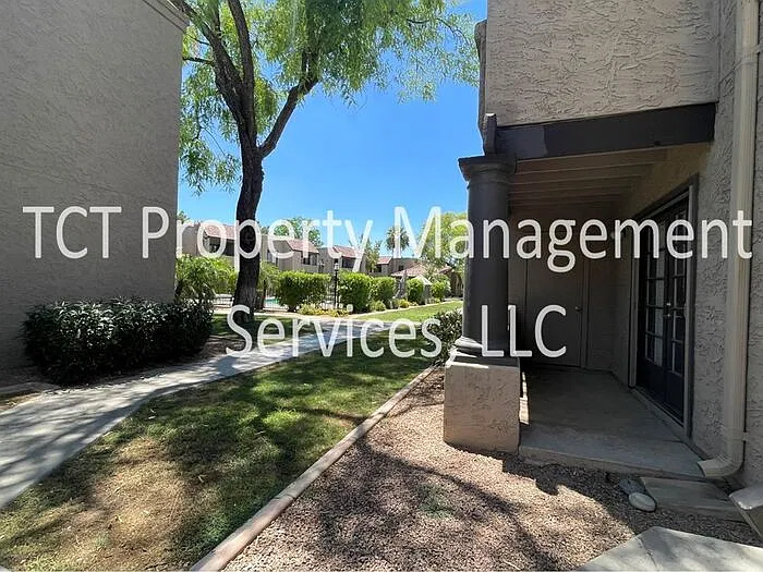 2 bed, 2.0 bath, 919 sqft, $1,600 — Photo 2