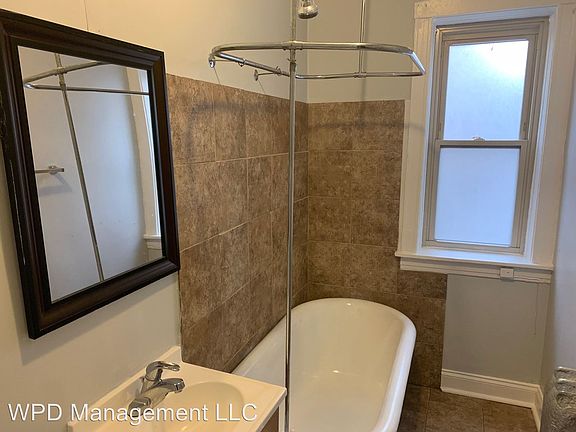 3rd image of 350 E 76th St #3