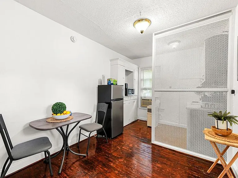 3635 Cantrell Rd NE #4 — Photo 4