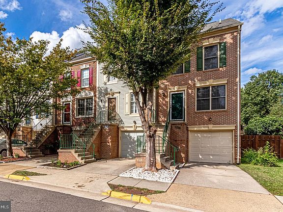 3rd image of 3002 Colonial Springs Ct