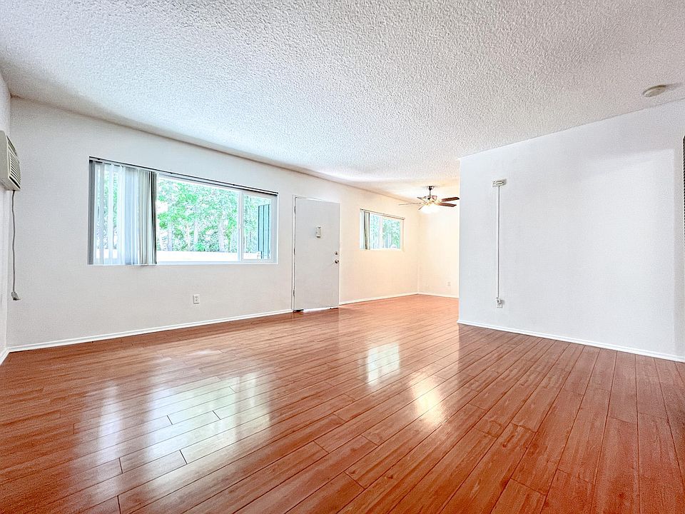 1st image of 363 W Lexington Dr APT 3