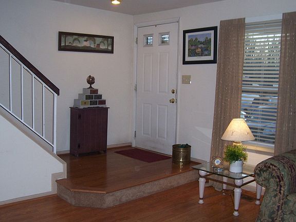 Step-down Entrance