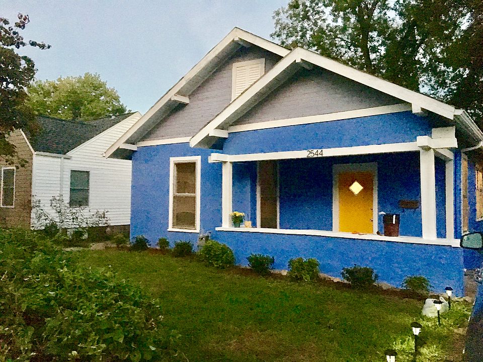 1st image of 2544 Woodbine Ave