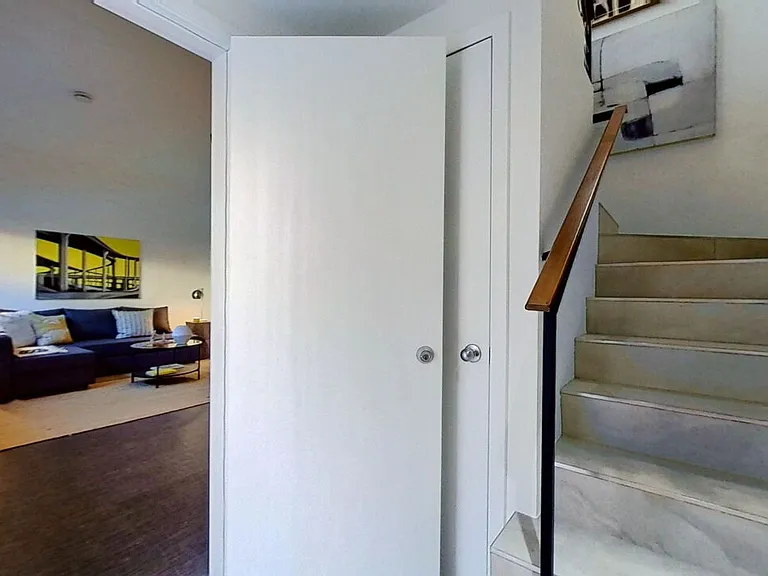 2717 Lytelle Pl — Photo 3