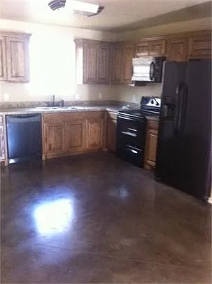 502A S Cleburne Whitney Rd