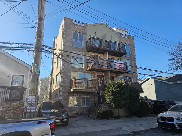 2822 Batchelder St, Brooklyn, NY 11235