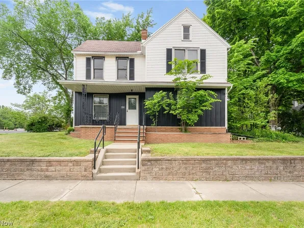 2265 Greensburg Rd, North Canton, OH 44720