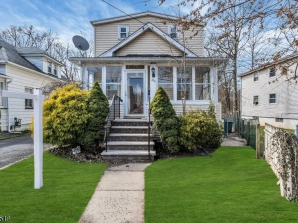220 Linden Ave, Rahway City, NJ 07065