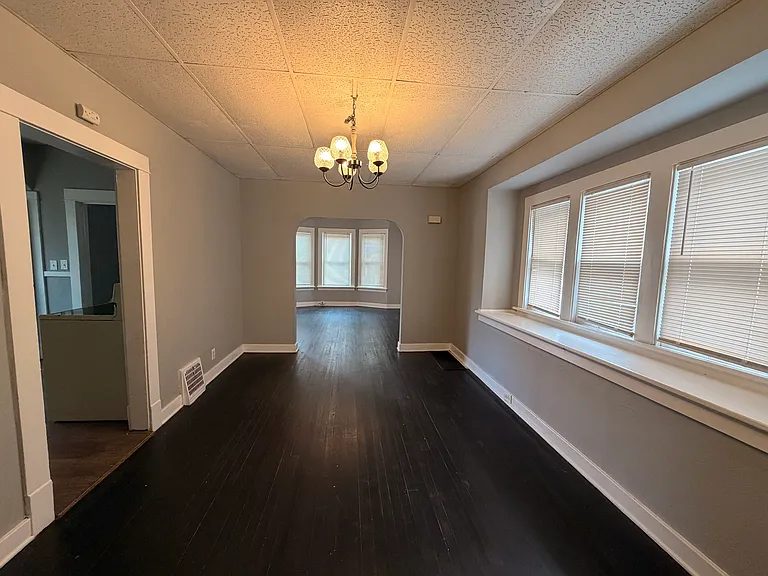 235 Bronson Ave — Photo 2