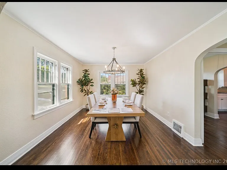 1139 S Canton Ave — Photo 4