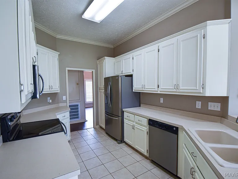 1691 Rambling Brook Ln — Photo 13