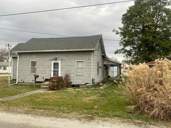 107 W Alabama St, Oblong, IL 62449