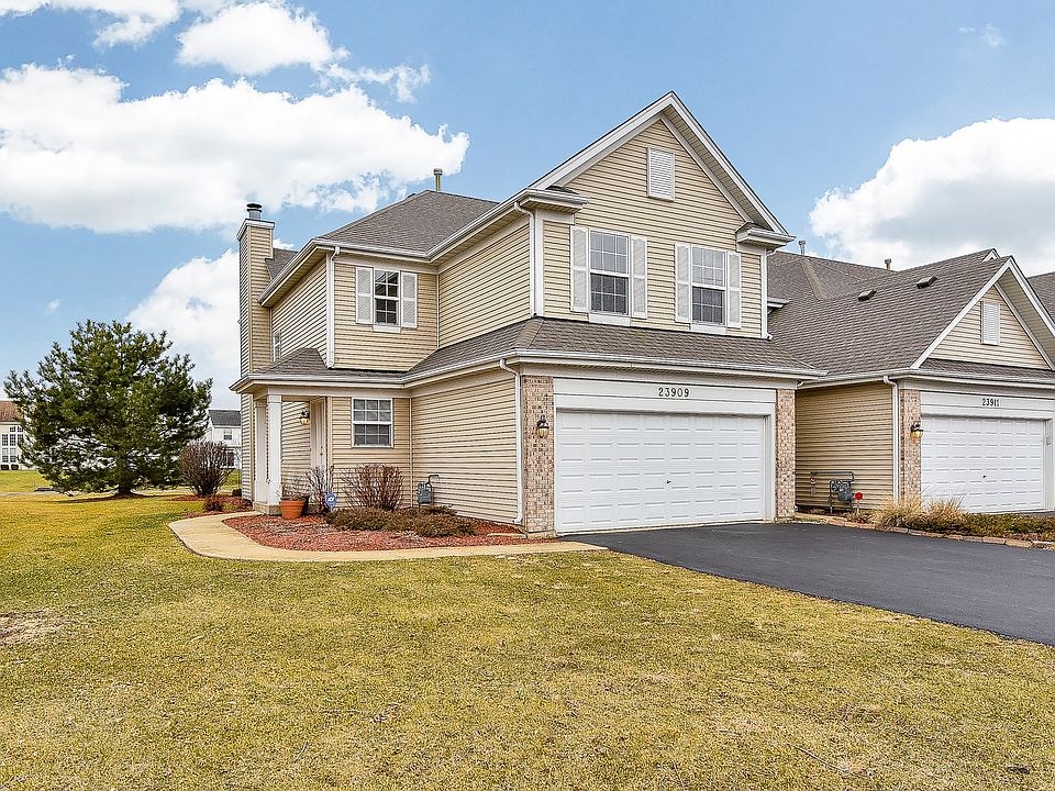 1st image of 23909 W McMullin Cir