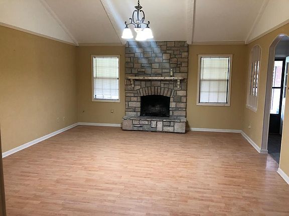 3rd image of 729 Terra Ave