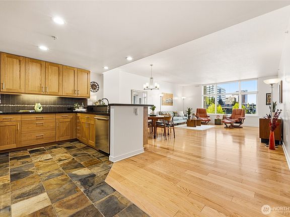 5th image of 1515 Dock Street #406