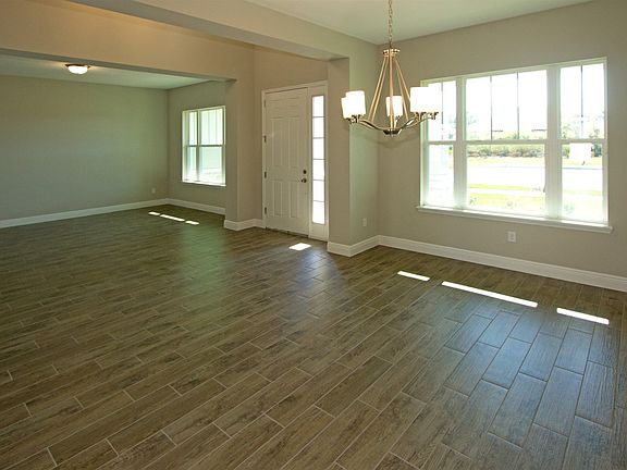 3rd image of 1637 Pink Dogwood Way