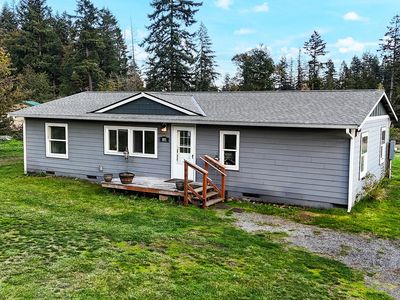 805 Tipsoo Loop S, Rainier, WA, 98576
