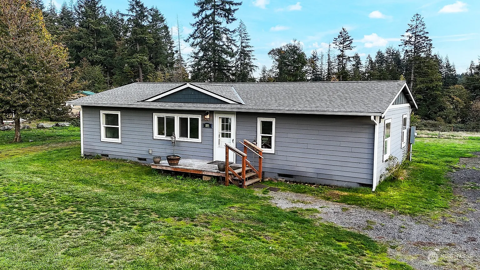 805 Tipsoo Loop S photo 1