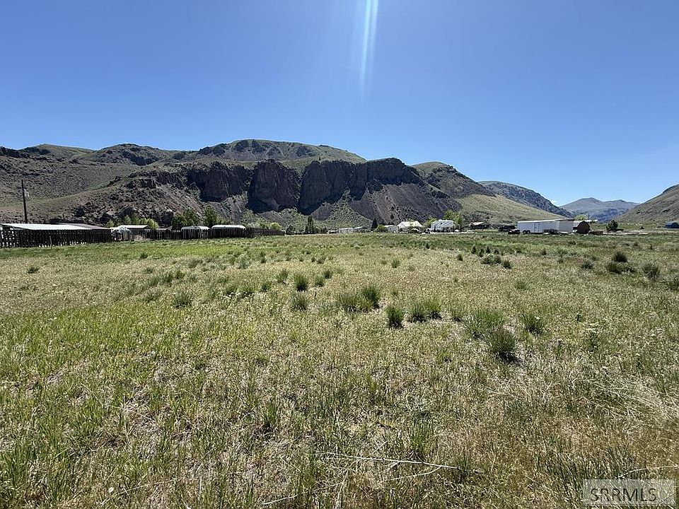 1st image of Quail Rd