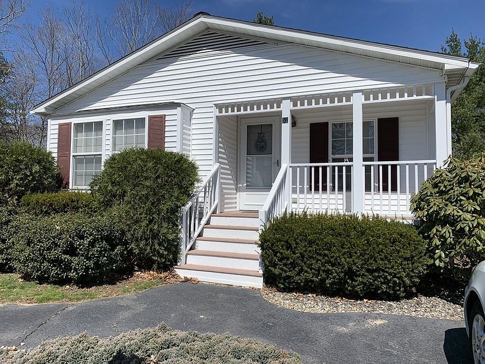 1st image of 52 Trailwood Dr