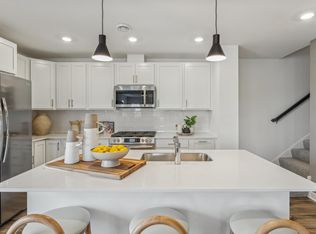 5339 Long Pointe Pass, Woodbury, MN 55129