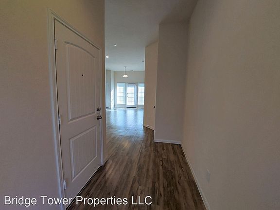 3rd image of 2331 Bermuda Palms Dr