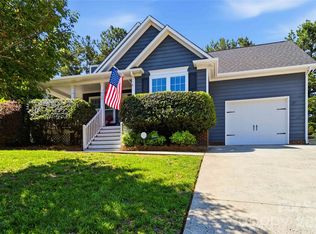 717 Peregrine Ct, Gastonia, NC 28056