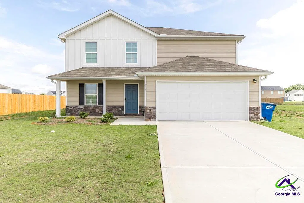 5 bed, 3.0 bath, 2288 sqft, $2,750 — Photo 1