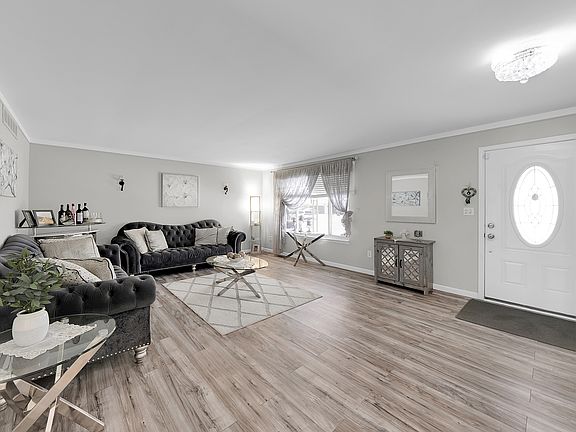 5th image of 36331 Bagdad Dr
