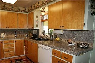 3rd image of 465 Orchard Dr W