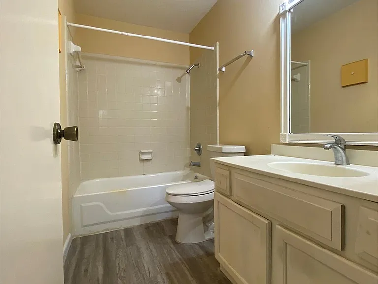 9700 Leawood Blvd #212 — Photo 15