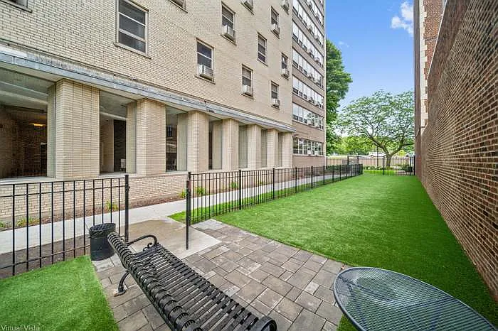 3950 N Lake Shore Dr #2000 — Photo 7