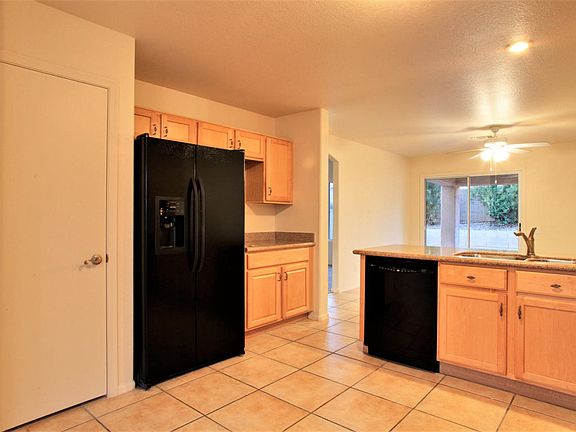 4th image of 2572 W Saguaro Bluffs Dr