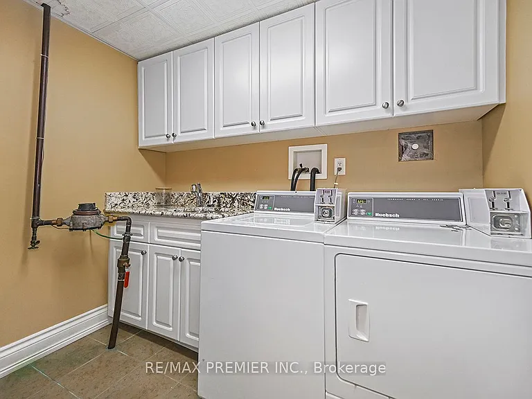916 Scarlett Rd #BASEMENT — Photo 29