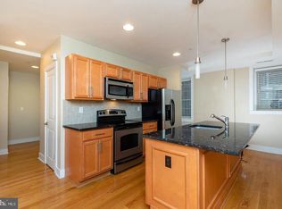 4300 Spruce St APT A202, Philadelphia, PA 19104
