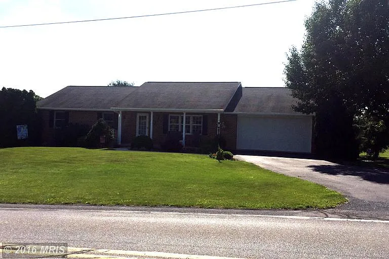 13429 Williamsport Pike photo 1