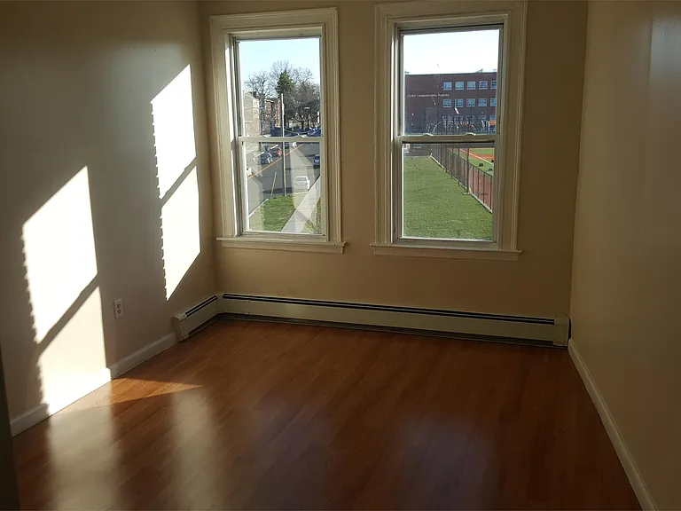 254 Albany Ave #C2 — Photo 6