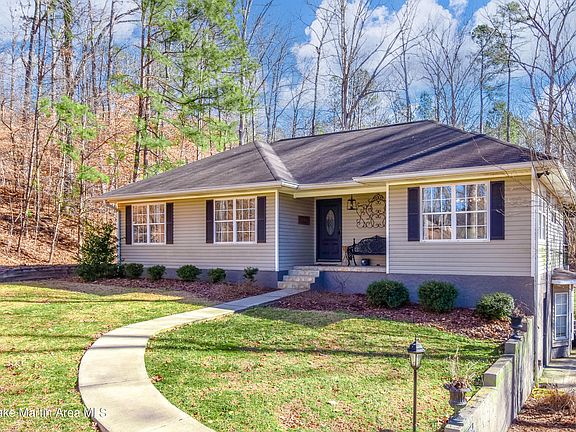 2nd image of 2194 Dogwood Dr