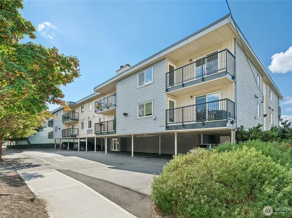 9255 Greenwood Avenue N #38, Seattle, WA 98103