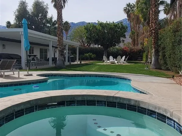 3180 E Escoba Dr, Palm Springs, CA 92264