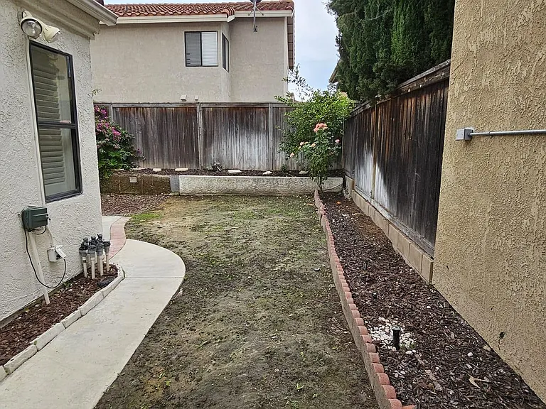 26032 Dundee Dr — Photo 10