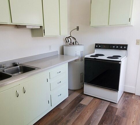 3rd image of 208 S Saint Charles St #13