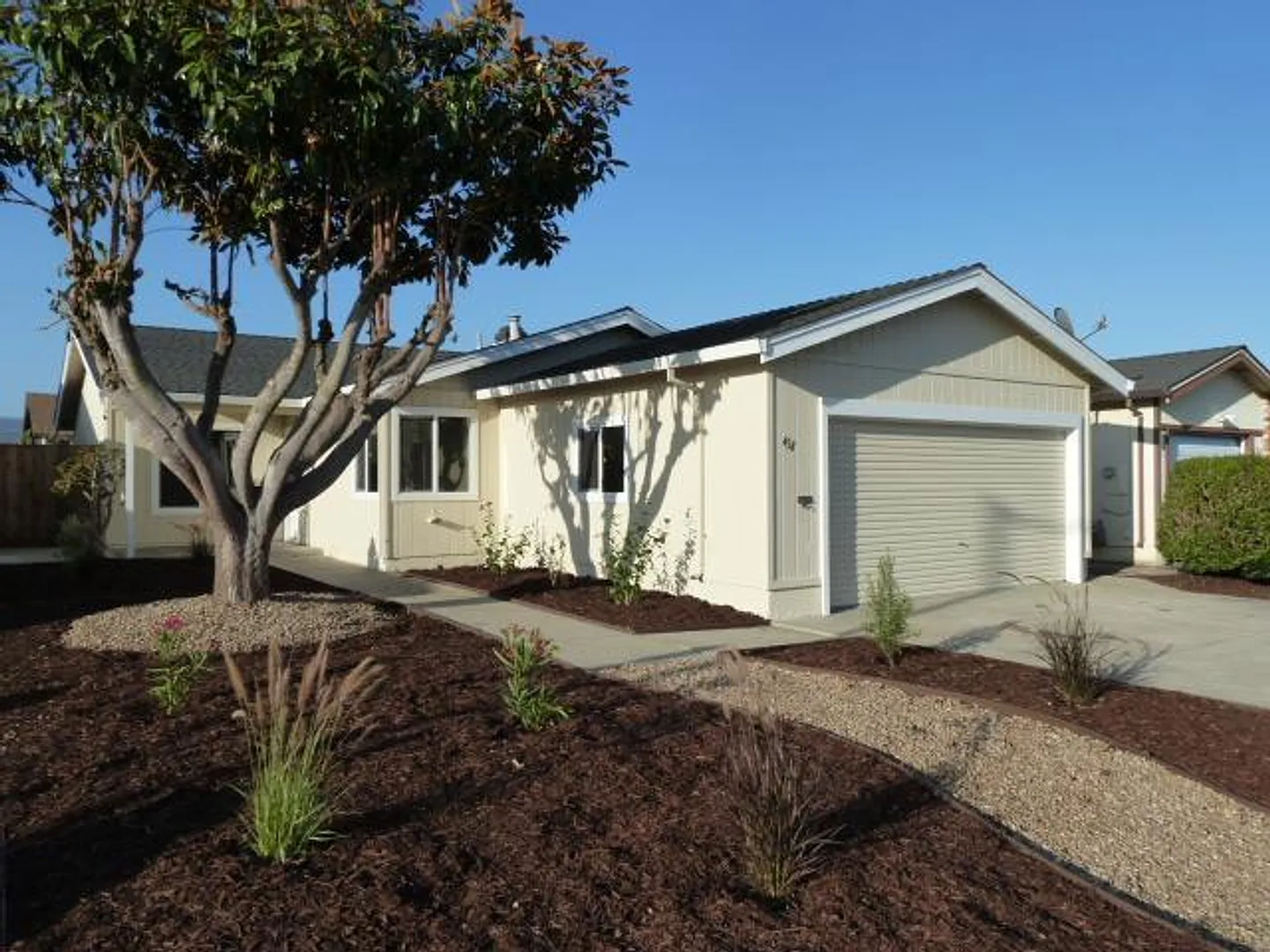 458 Cloudview Dr photo 1