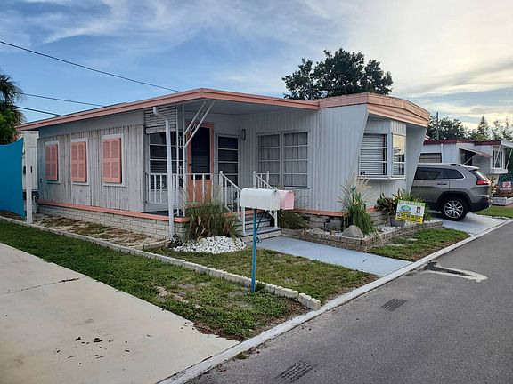 3rd image of 4125 Park St N Lot 1042