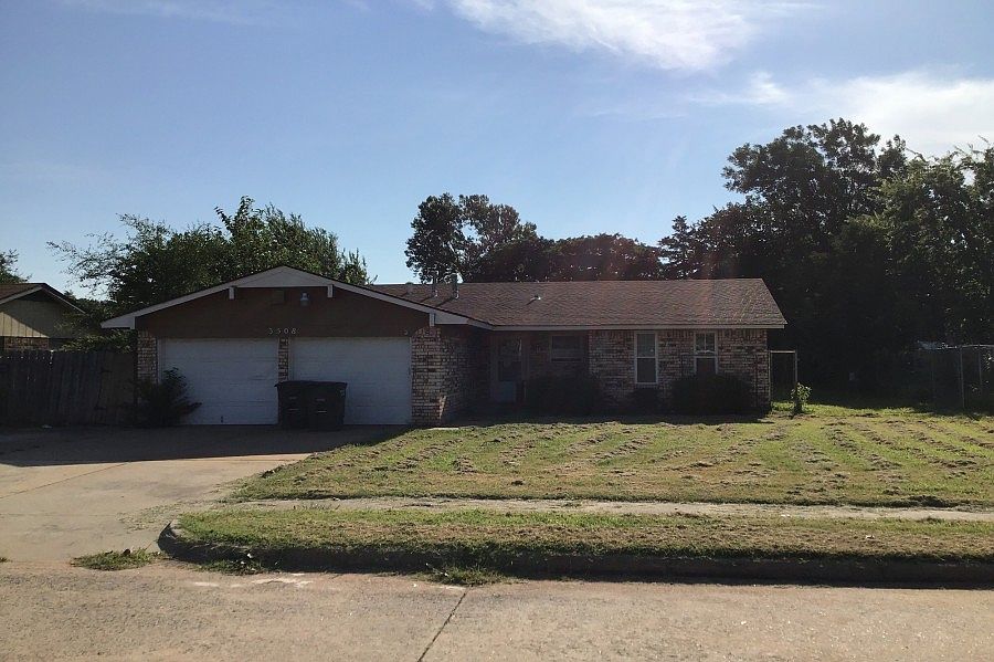 1st image of 3508 Leonhardt Dr